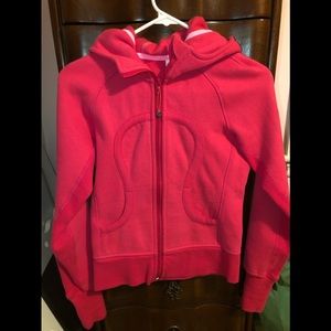 Lululemon sweatshirt
